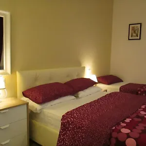 Trevi Elegance 3*, Roma İtalya