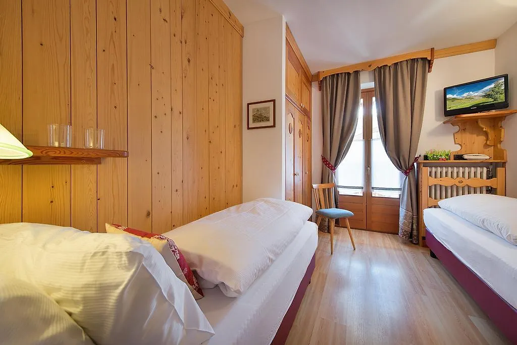 Hotel Posta Ливиньо