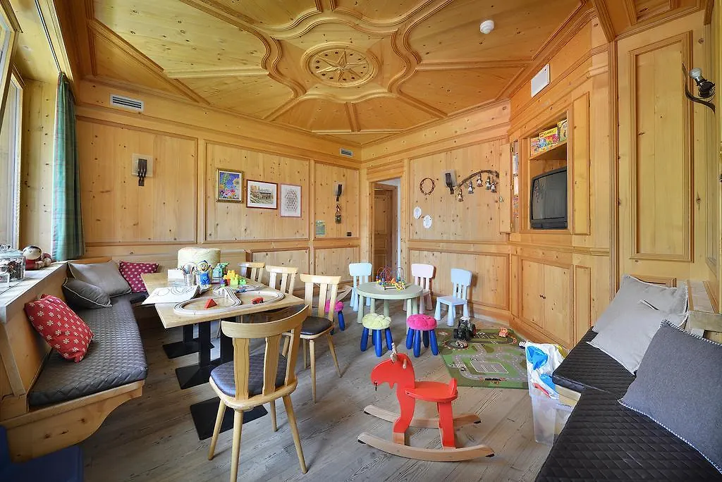 ****  Hotel Posta Ливиньо Италия